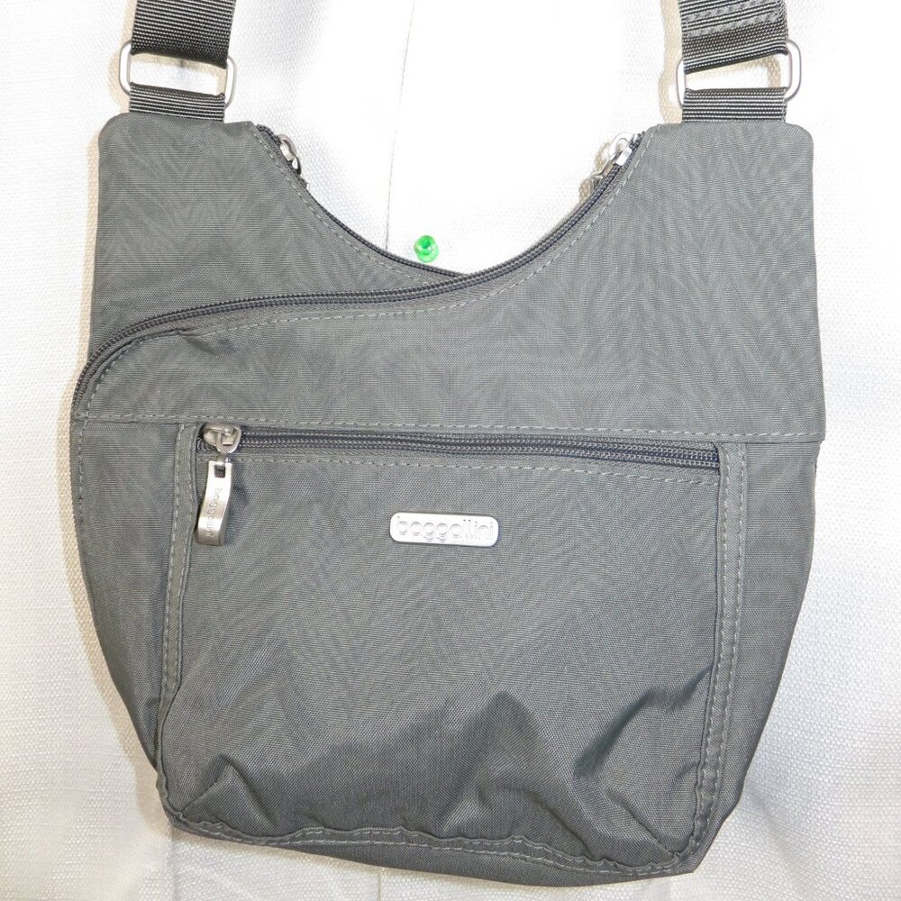 Baggallini Crossbody Criss Cross Charlotte Purse Satchel Adjustable Gray Pattern